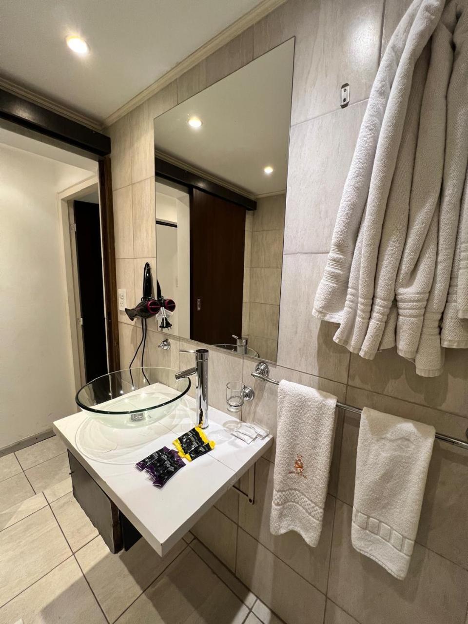 Hotel Vina De Italia Кордова Екстер'єр фото
